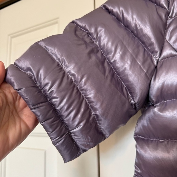 Andrew Marc Lightweight Premium Short Sleeve Hooded Down Jacket - Picture 2 of 9